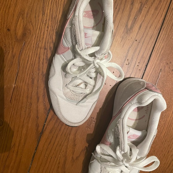 Nike venture runner size 6 - Picture 4 of 7